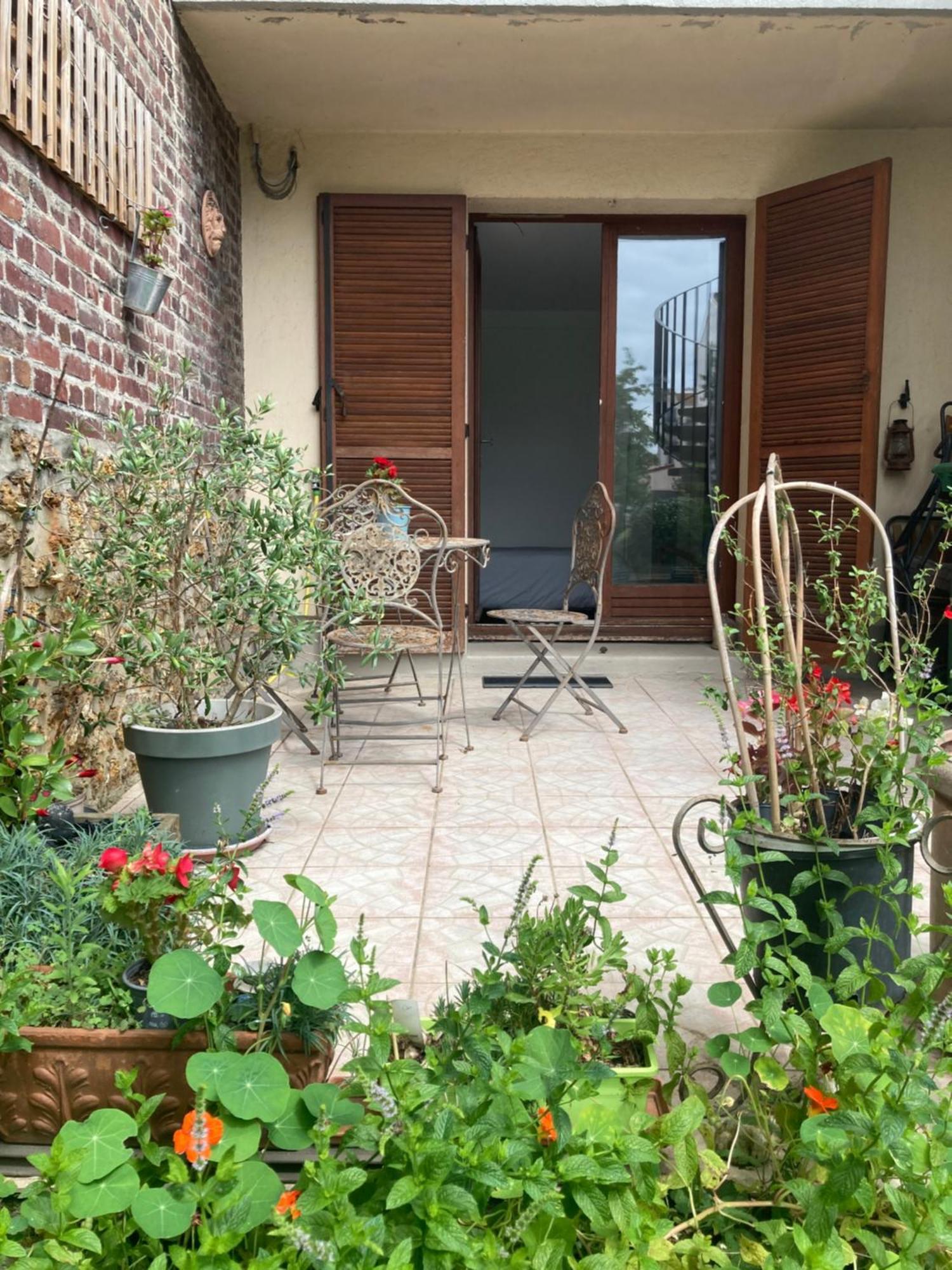 Studio Avec Terrasse Sur Jardin Fontenay-sous-Bois Esterno foto
